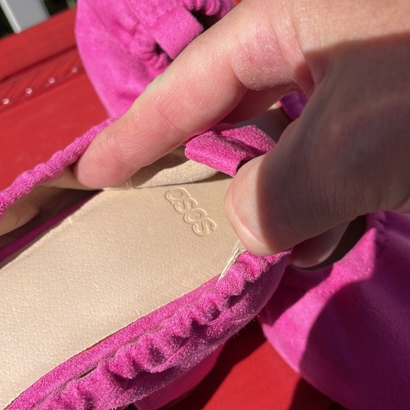 ASOS Barbie Pink 2” HeelsStretch Comfort, Size 7.5 - Picture 3 of 7